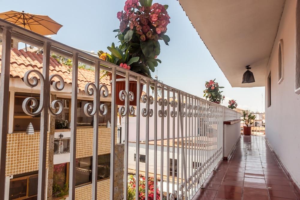 Suites Plaza Del Rio - Family Hotel Malecon Centro 푸에르토 발라타 외부 사진