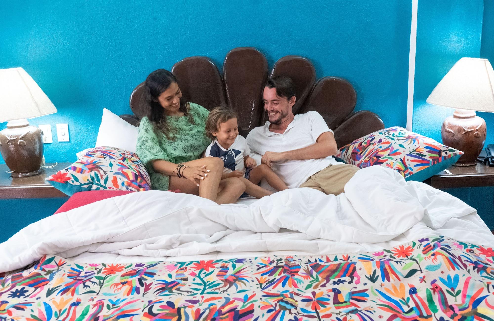 Suites Plaza Del Rio - Family Hotel Malecon Centro 푸에르토 발라타 외부 사진