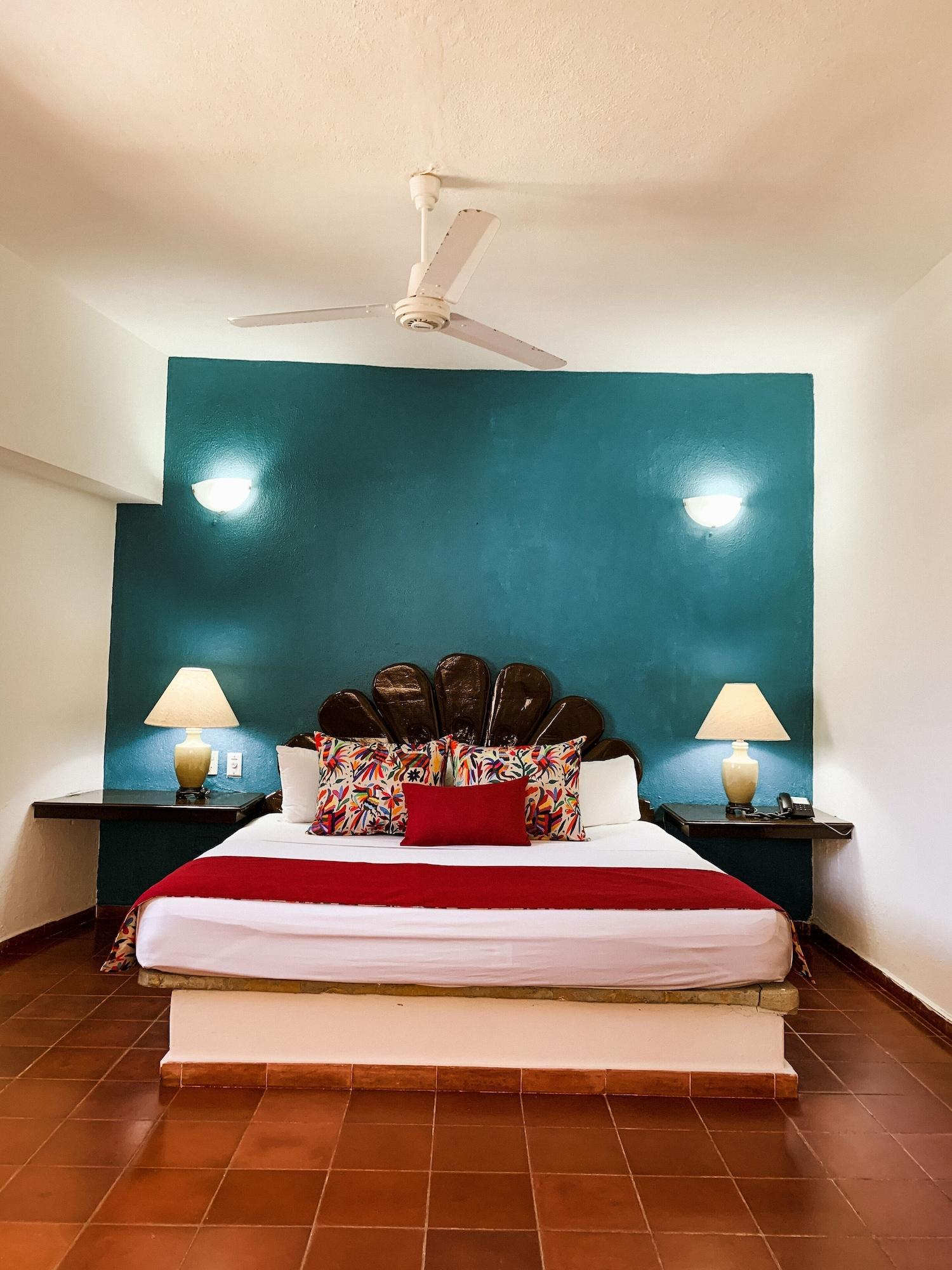 Suites Plaza Del Rio - Family Hotel Malecon Centro 푸에르토 발라타 외부 사진