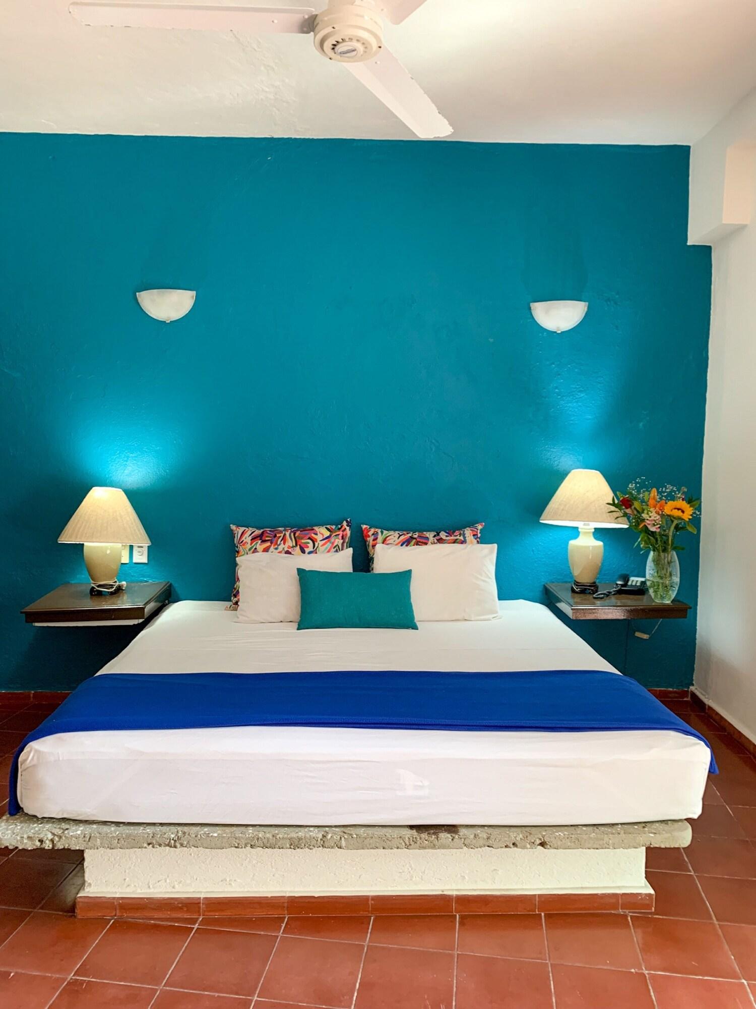 Suites Plaza Del Rio - Family Hotel Malecon Centro 푸에르토 발라타 외부 사진