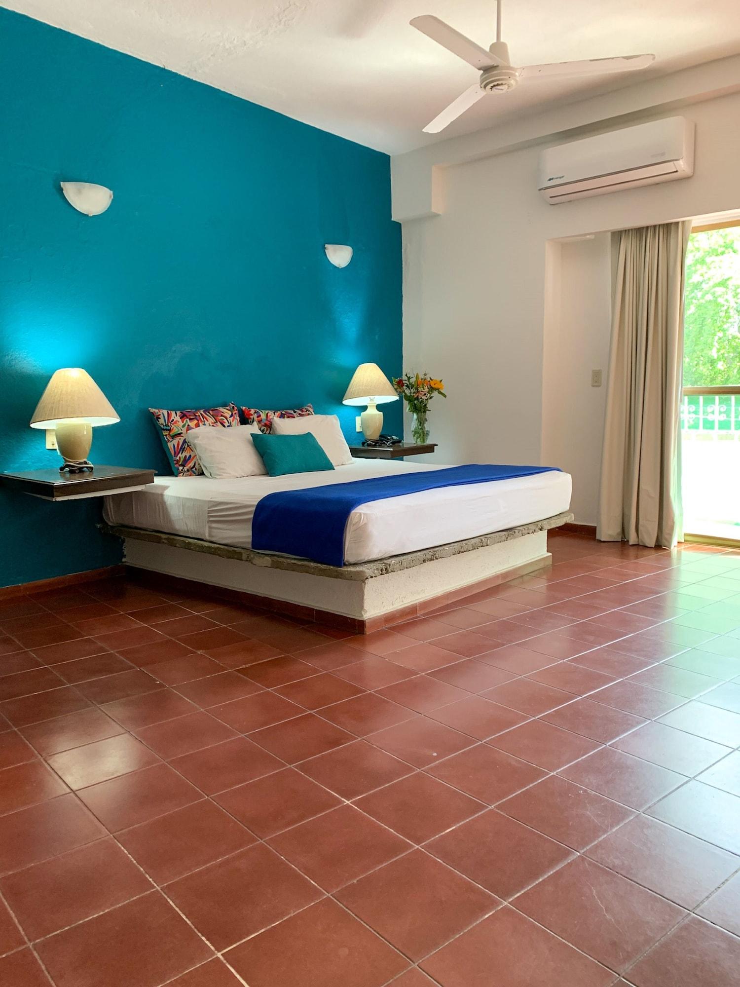Suites Plaza Del Rio - Family Hotel Malecon Centro 푸에르토 발라타 외부 사진