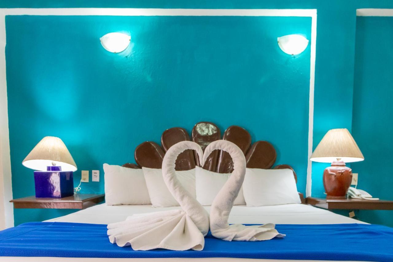 Suites Plaza Del Rio - Family Hotel Malecon Centro 푸에르토 발라타 외부 사진
