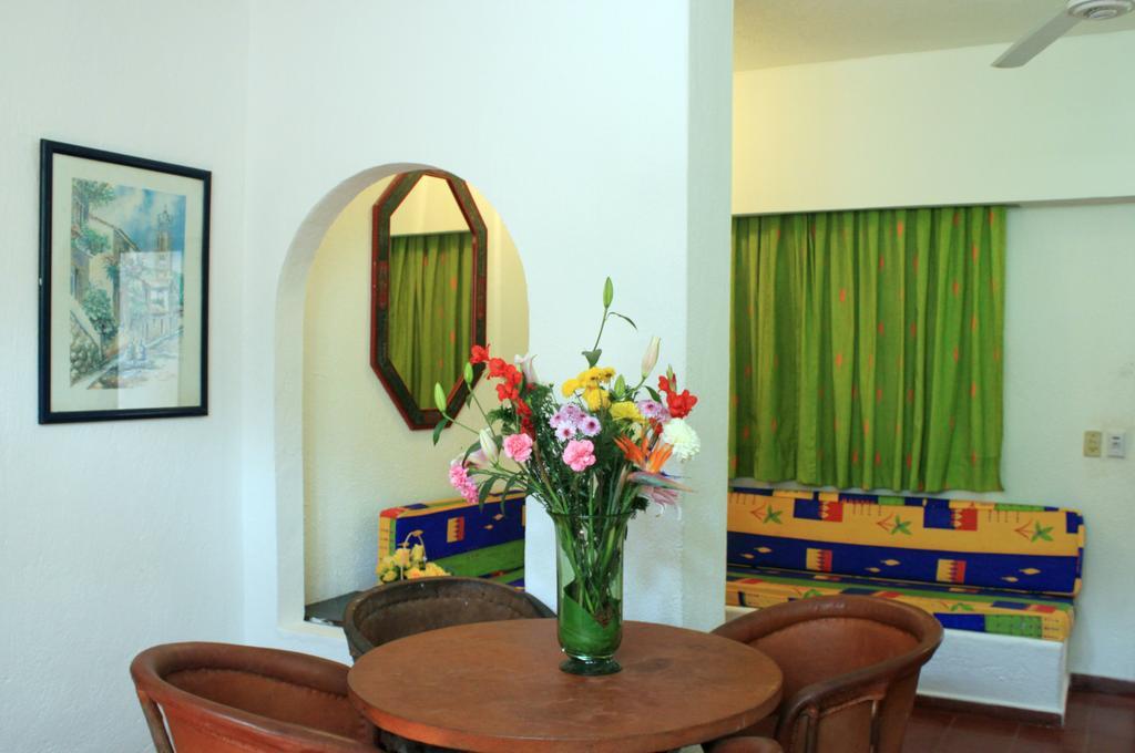 Suites Plaza Del Rio - Family Hotel Malecon Centro 푸에르토 발라타 외부 사진
